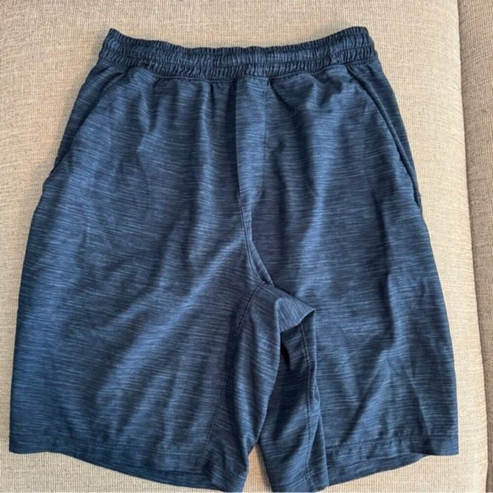 Lululemon blue pace breaker short 7”